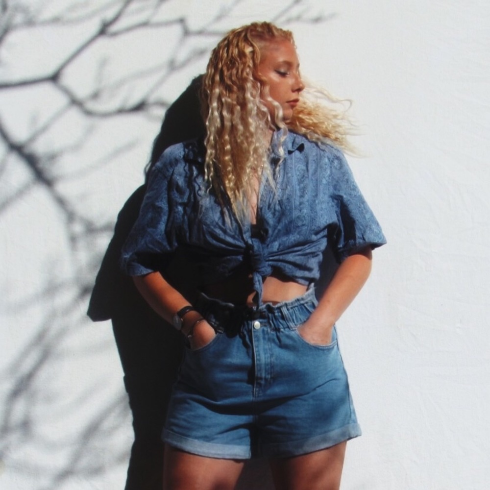 GAP Blue Paisley Button Up